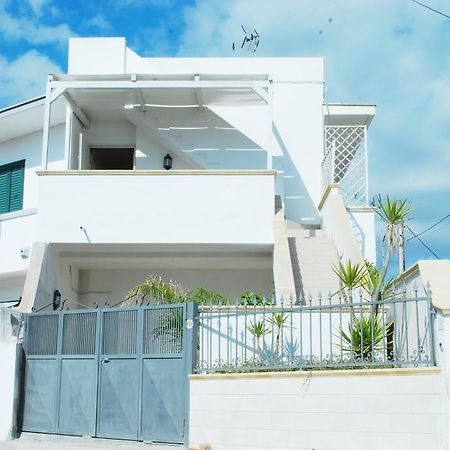 Dimora Il Girasole Hotell Torre San Giovanni Ugento Exteriör bild