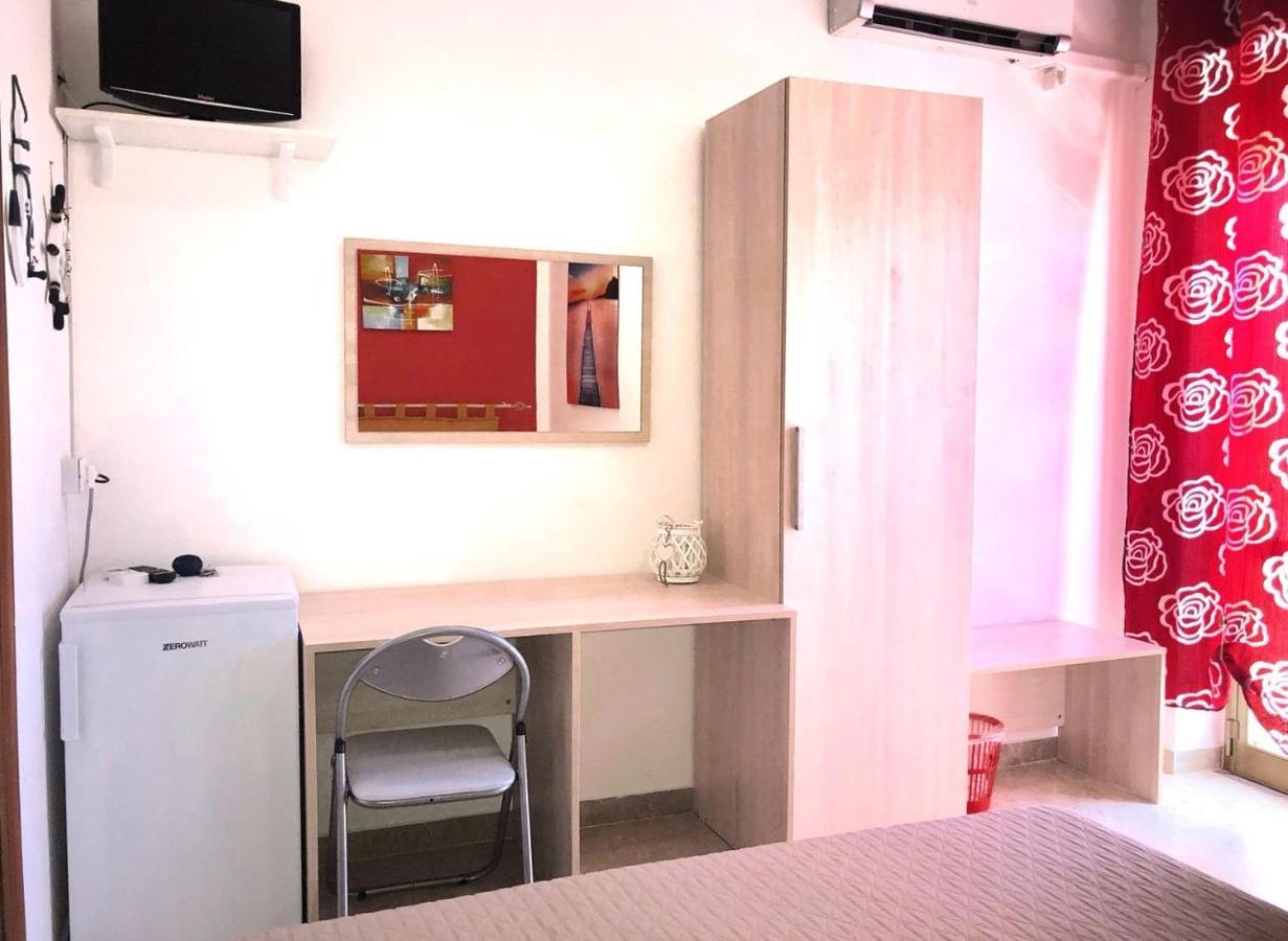 Dimora Il Girasole Hotell Torre San Giovanni Ugento Exteriör bild